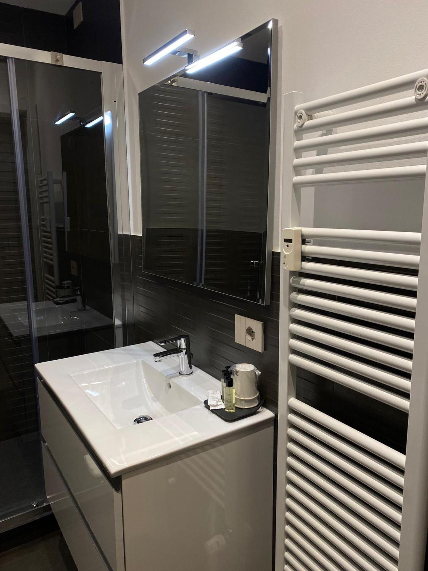 Teseo Rooms & Relax Genua Exteriör bild